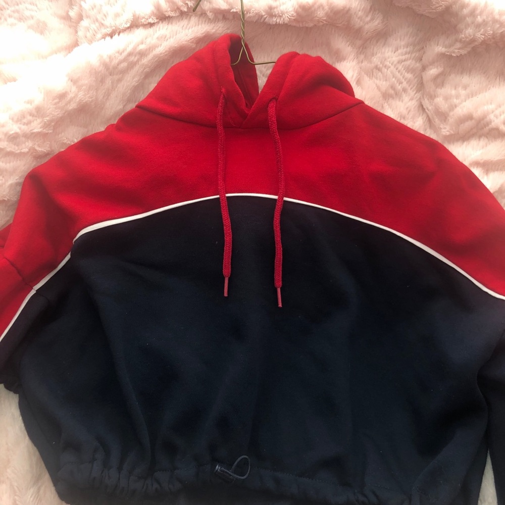 Cropped H&M hoodie